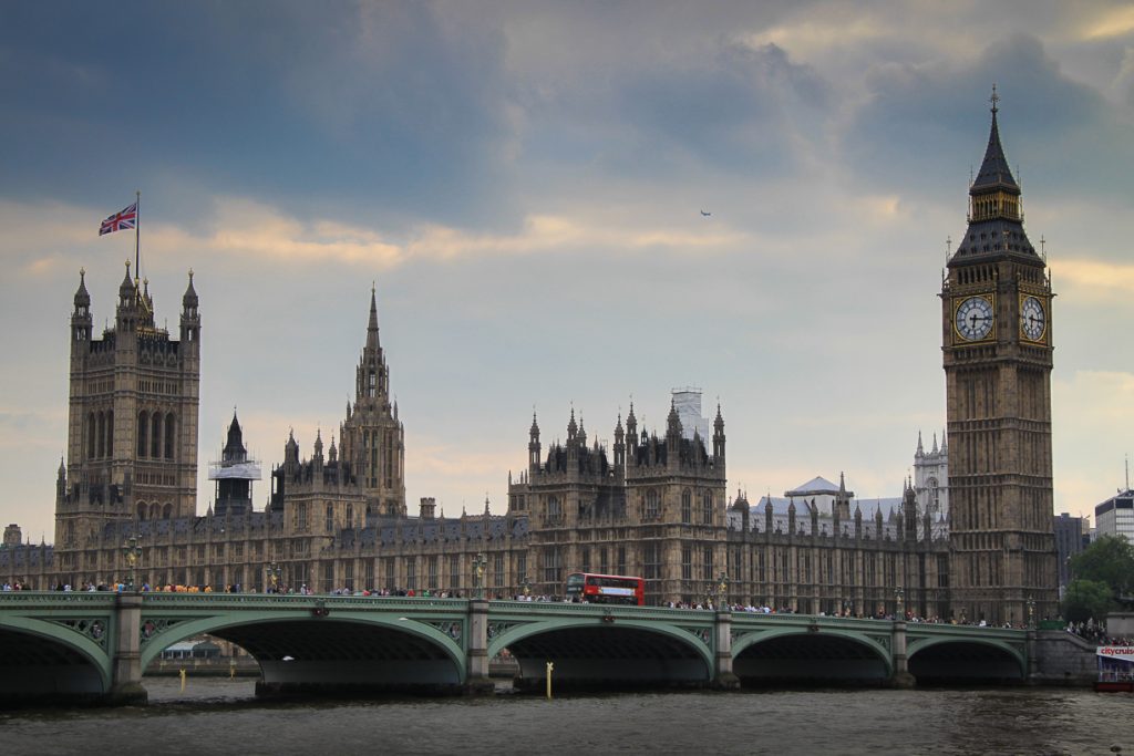 Place du Parlement "Big Ben"